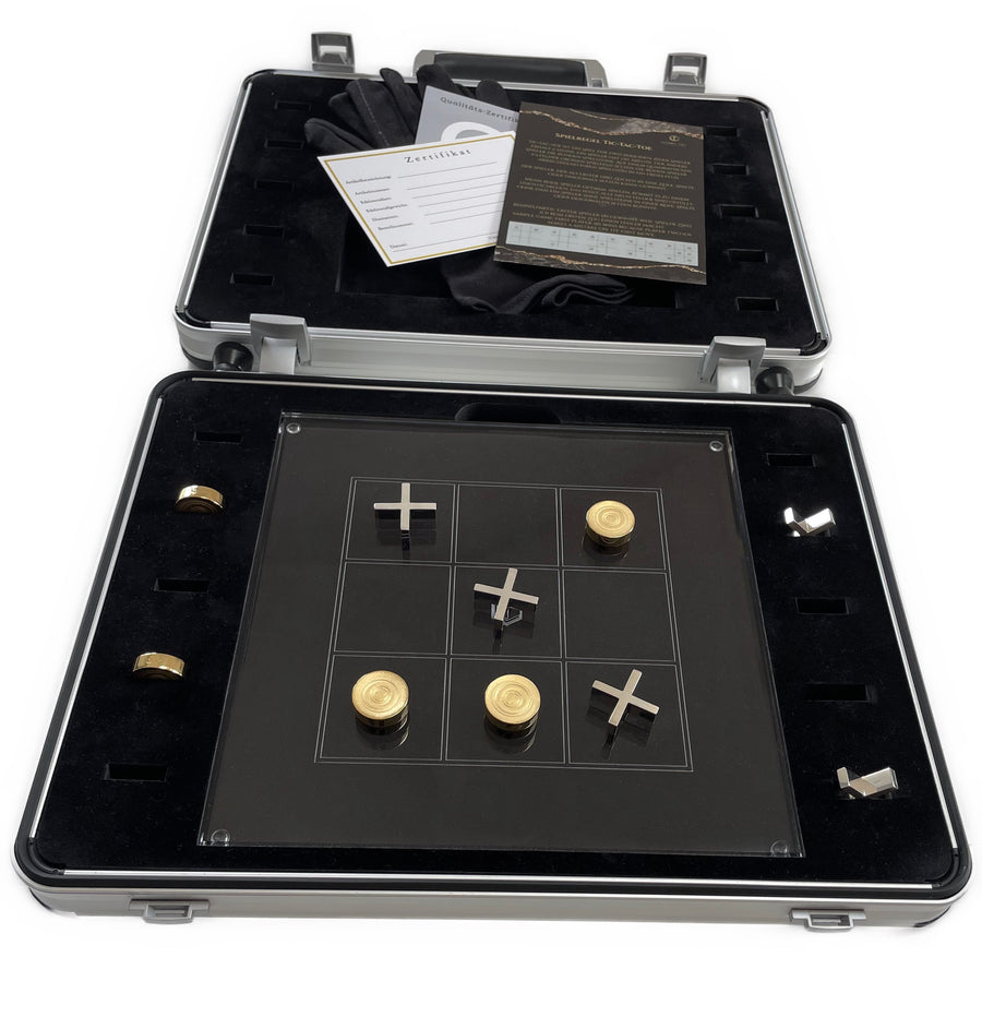 Tic Tac Toe game made of 18k gold and 925 sterling silver