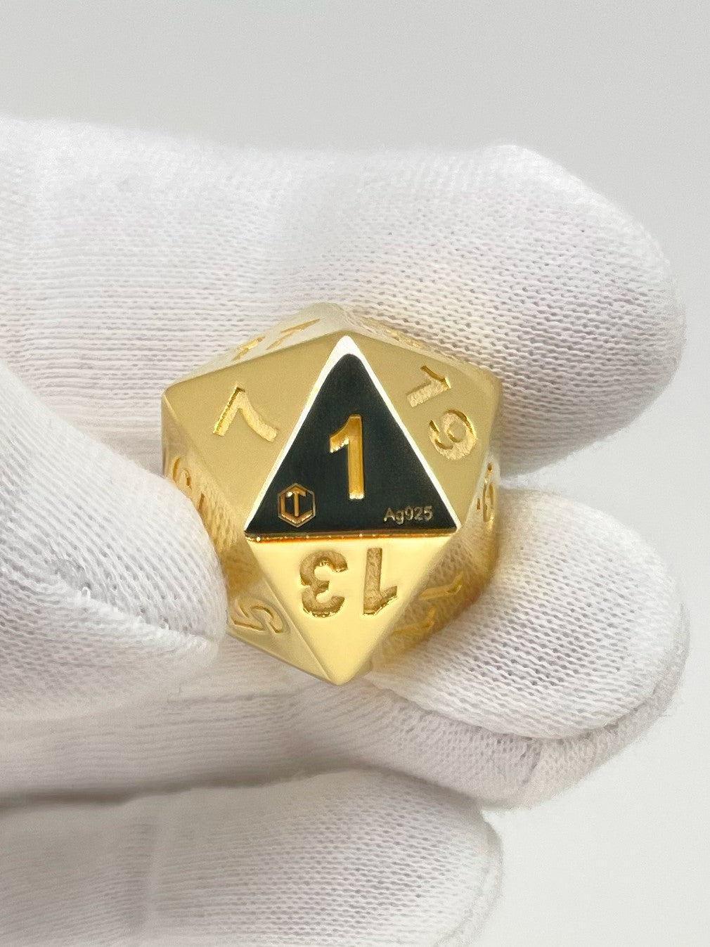 D20 Würfel aus Sterlingsilber 18 Karat vergoldet