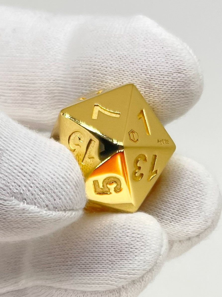 D20 Würfel aus Sterlingsilber 18 Karat vergoldet