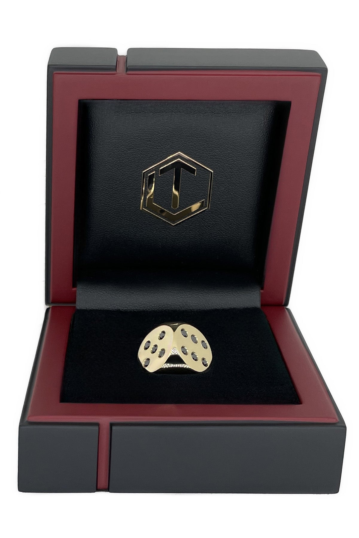 18k (750) gold dice set with 21 black diamonds. In terms of its size and properties, the solid cube is unique on the market worldwide! Valuable, exclusive and valuable! A must-have for game lovers, collectors and investors!