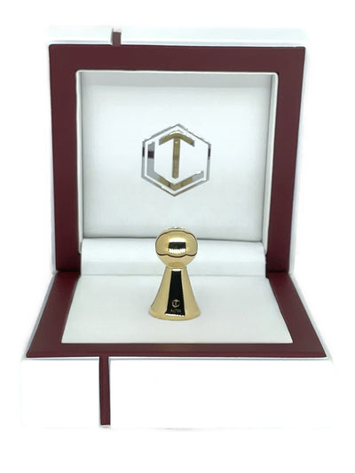 Toy pawns made of 18 carat (750) gold. solid. In terms of its characteristics, size and texture, the play pawn is unique on the market worldwide! Valuable, exclusive and valuable! A must-have for players, collectors and investors!
